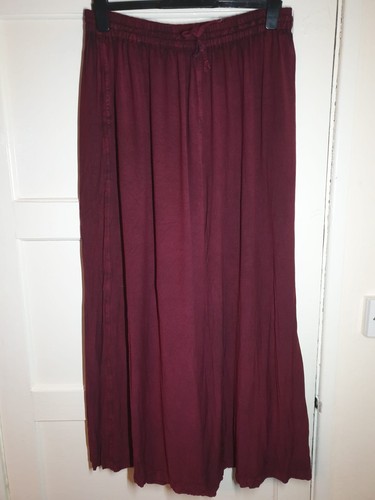 Holy clothing dark red - holy,