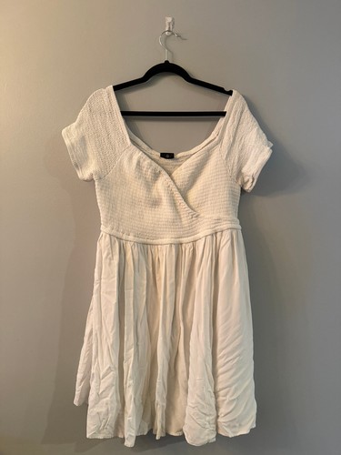Torrid white mini challis - white,